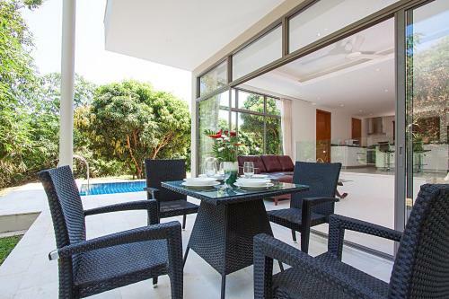Triumph Villa