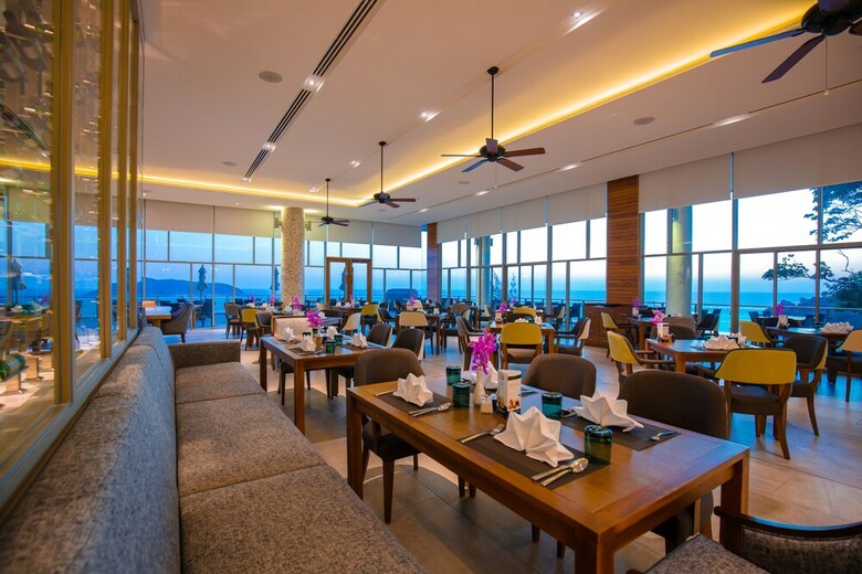 Hotel Wyndham Grand Phuket Kalim Bay