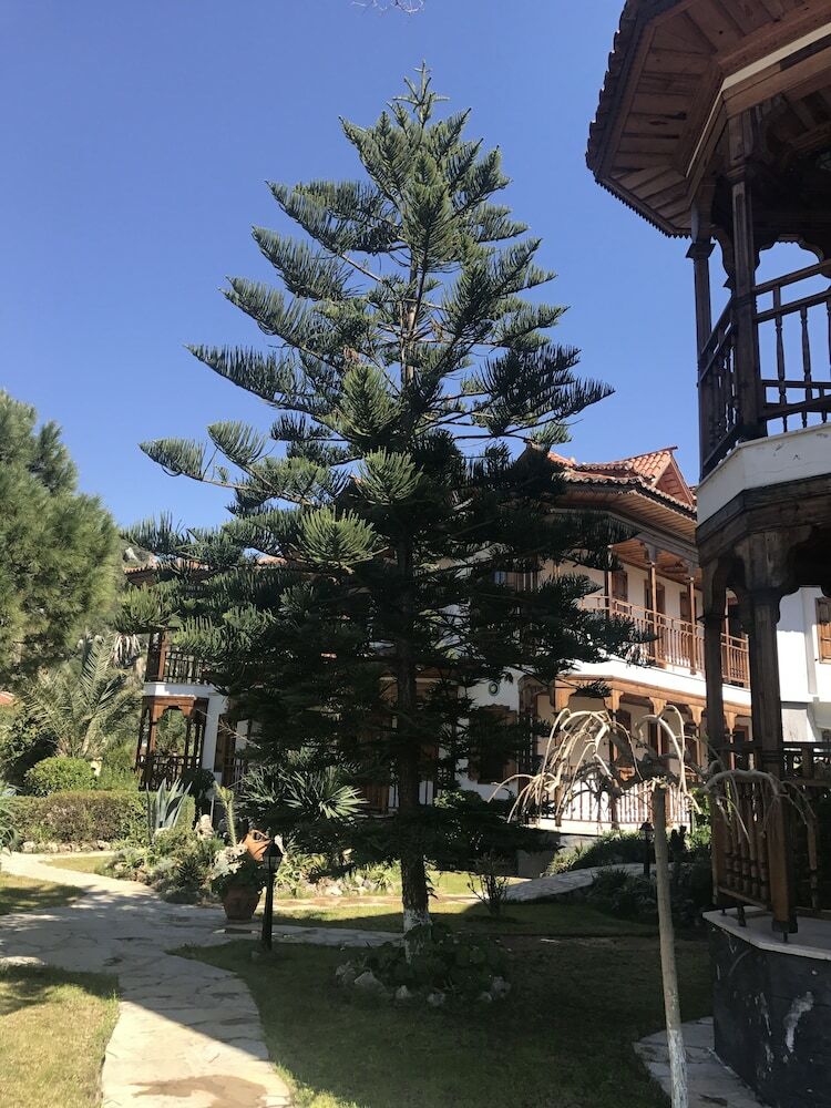 Asur Hotel & Aparts & Villas