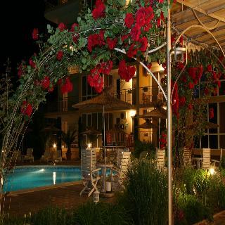 Residencia Joya Park Complex