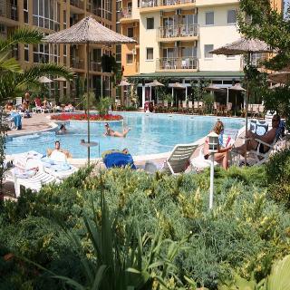 Residencia Joya Park Complex