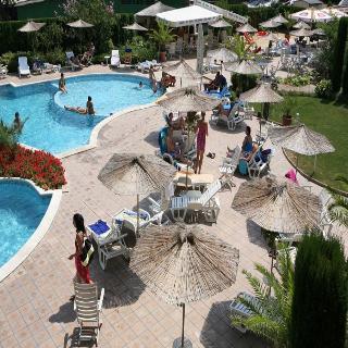 Residencia Joya Park Complex