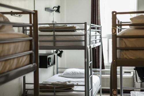Hostal Hi-toronto