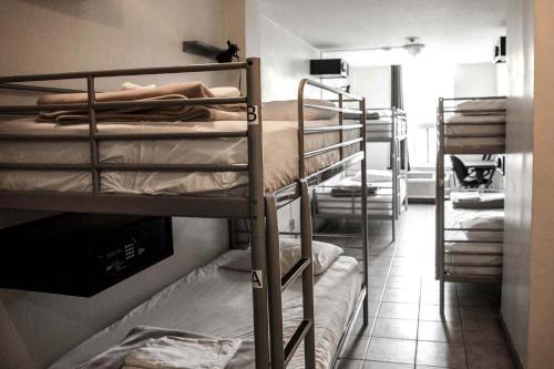 Hostal Hi-toronto