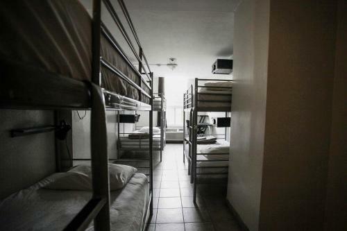 Hostal Hi-toronto