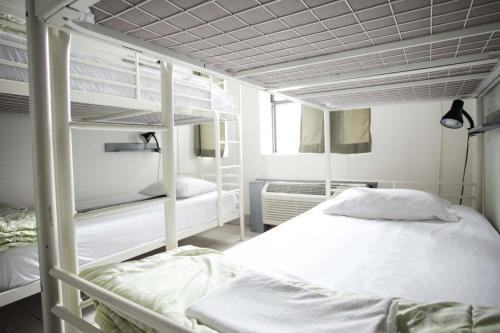Hostal Hi-toronto