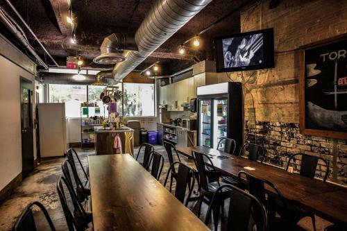 Hostal Hi-toronto