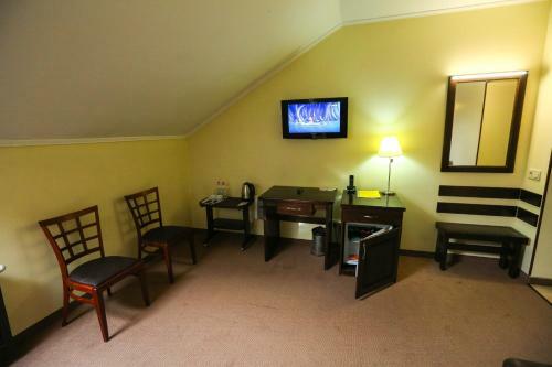 Home Hotel