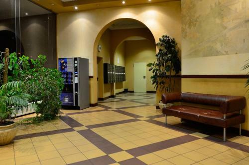 Diplomat Aparthotel