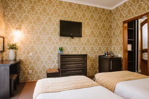 Hotel Golden Crown