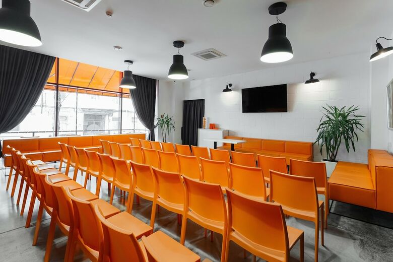 Orange Hotel