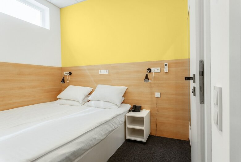 Orange Hotel