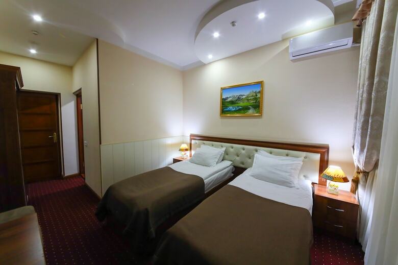 Hotel Grand Art