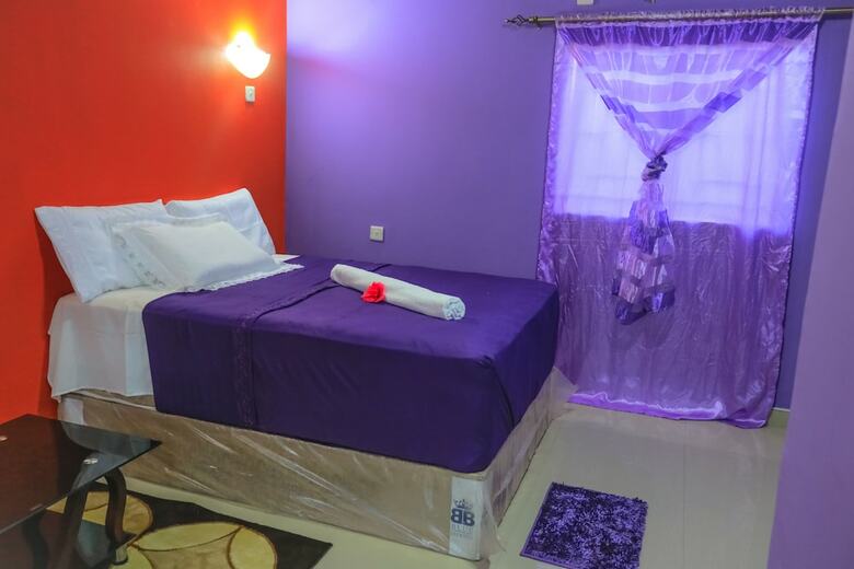 Km Executive Lodge