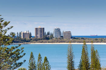 Windward Apartments