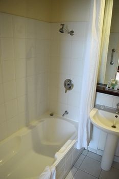 Hotel Ansonia On Lydiard