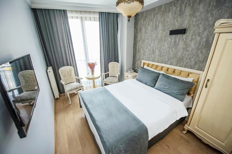 Pera Life Hotel