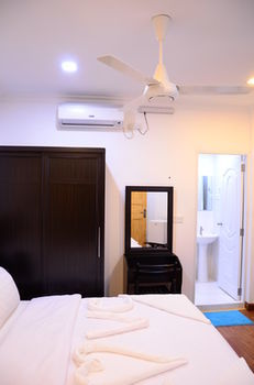 Hotel Water Breeze