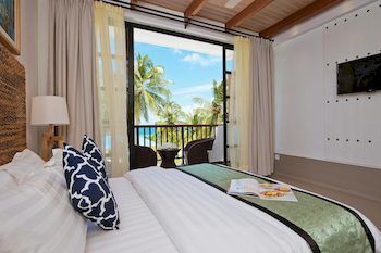 Crystal Sands Beach Hotel