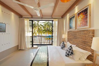 Crystal Sands Beach Hotel