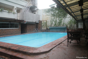 Oasis Paco Park Hotel