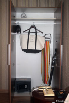 Aparthotel Siglo Suites @ The Gramercy Residences