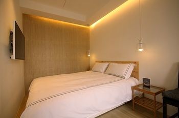 Mini West Hotel