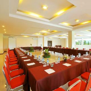 Pratama Hotel And Convention