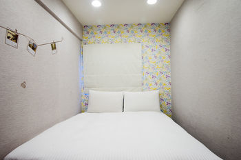 Holiday Fun - Hostel