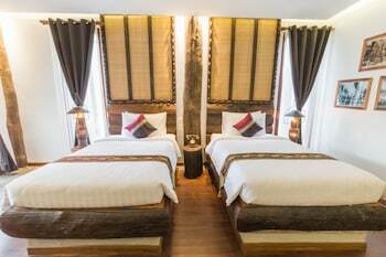 Java Wooden Villa By Aic
