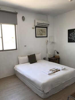Hostal Fun Space Inn