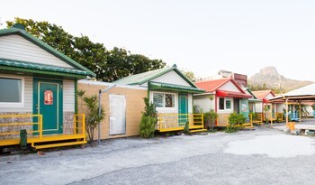 Kenting Dajianshan Cabin