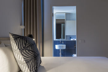Brady Hotels