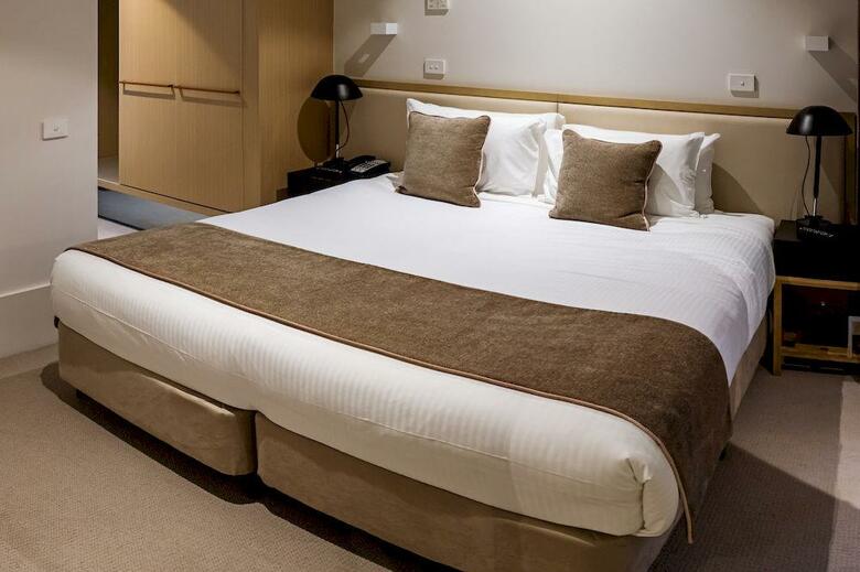 Brady Hotels