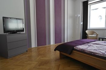 Hi5 Apartments - Central