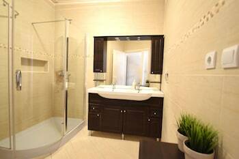 Hi5 Apartments - Central