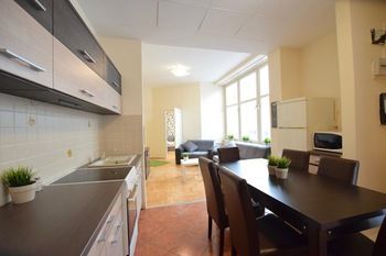 Hi5 Apartments - Central