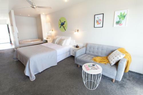 Boulevard Waters Motor Lodge