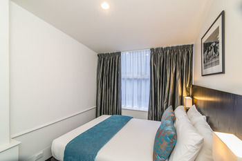 Gilmer Apartment Hotel