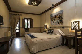 Katogi Averoff Hotel & Winery