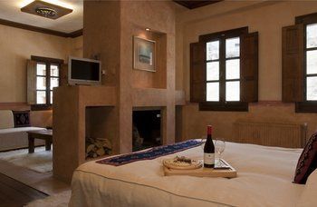 Katogi Averoff Hotel & Winery