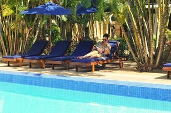 Oasis Palms Hotel