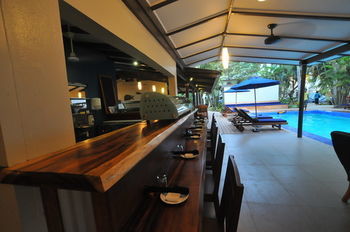 Oasis Palms Hotel