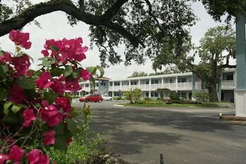 Motel Southern Oaks Inn