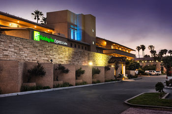 Holiday Inn Express Hotel & Suites Ventura