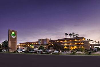 Holiday Inn Express Hotel & Suites Ventura