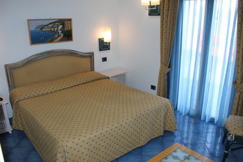 Hostal Hotel Myage