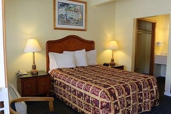 Hotel Blue Jay Lodge