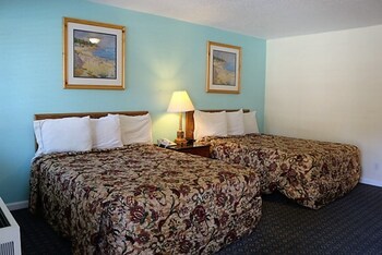 Hotel Blue Jay Lodge