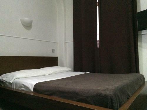 London Continental Hotel
